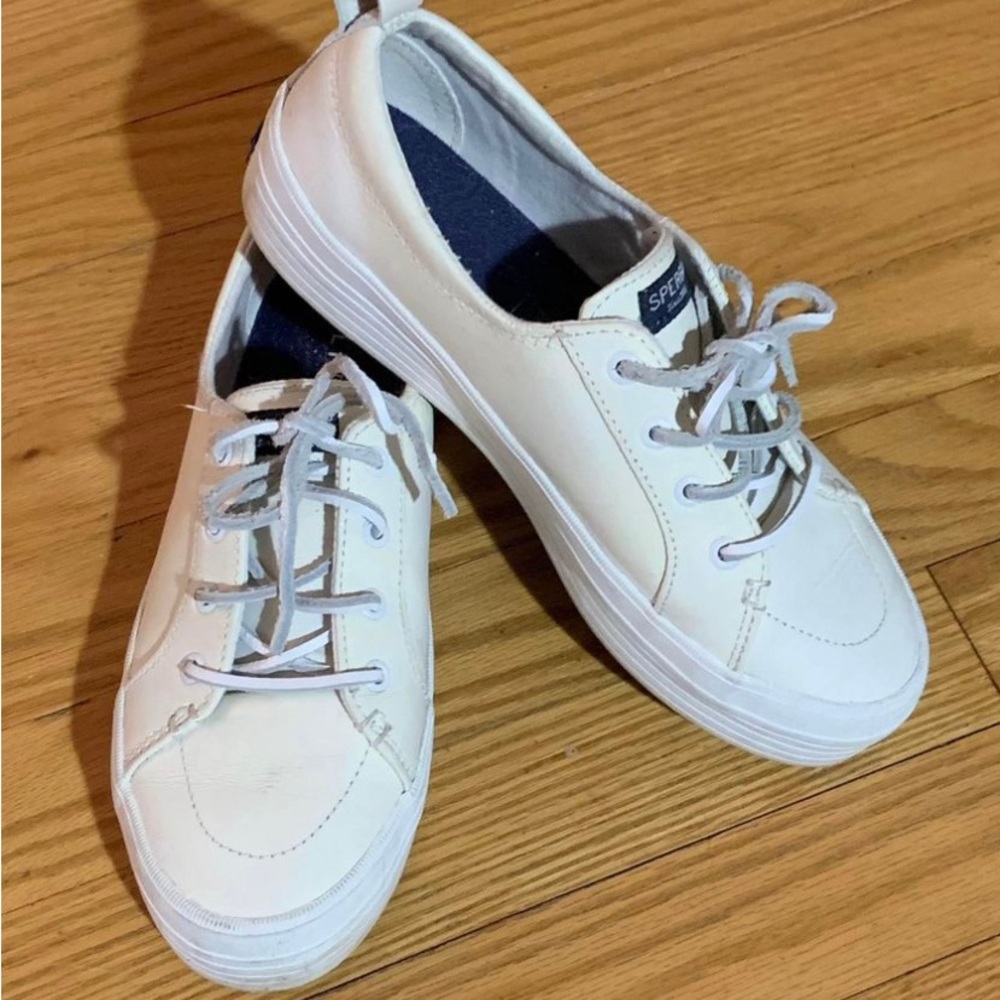 Sperry Crest Vibe White Leather Sneakers Women’s Size 8  Retro Vibe